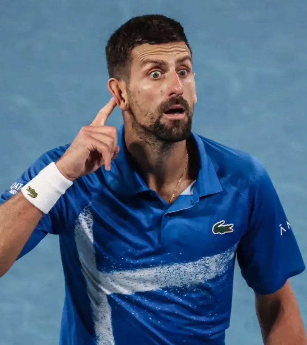 包含费德勒回归赛场，精彩发挥首场状态亮眼，湖人观众沸腾！的词条